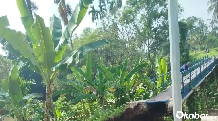Saluran irigasi utama(Tali Bandar) putus akibat bencana tanah longsor yang terjadi pada Rabu (21/5) pagi.