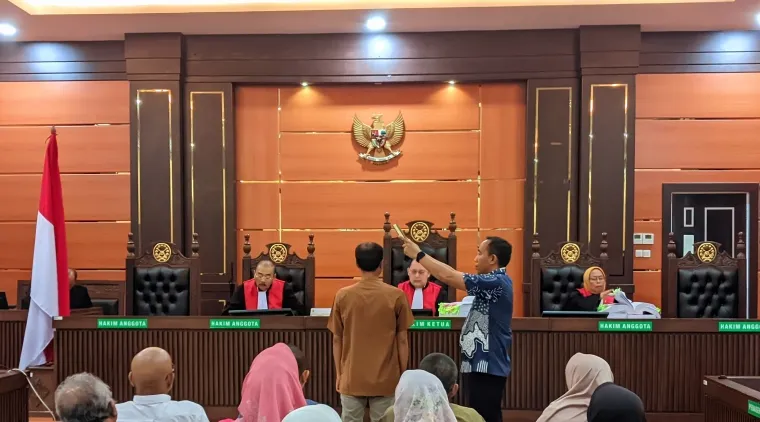 Suasana sidang dugaan korupsi tol jilid II, di Pengadilan Tindak Pidana Korupsi pada Pengadilan Negeri Kelas IA Padang. (Ist)
