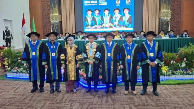 Pengukuhan lima Guru Besar UNAND dari Fakultas Teknik, Kamis (26/6/2025)