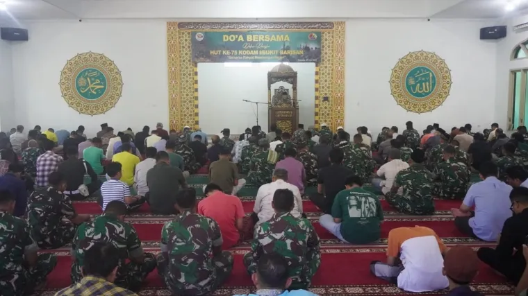 Kegiatan doa bersama di Korem 032/Wbr. (Foto: Ist)