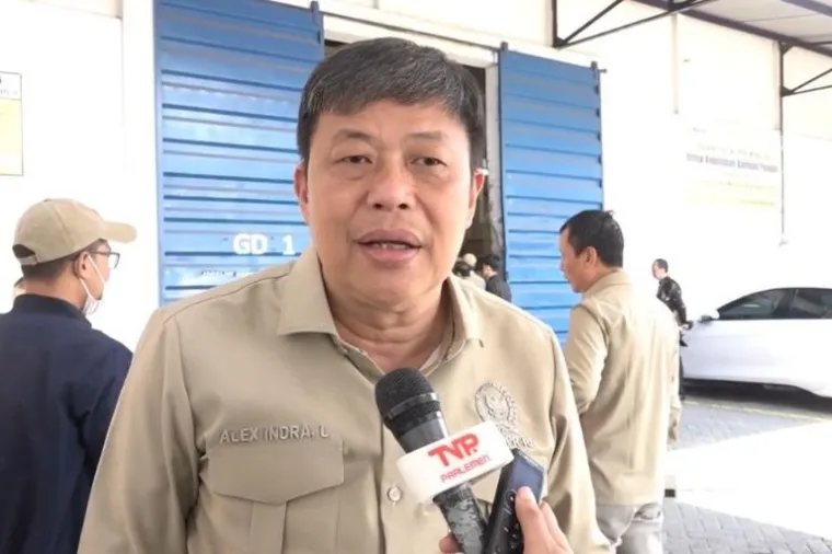 Wakil Ketua Komisi IV DPR RI, Alex Indra Lukman, meminta Barantin segera benahi administrasi keuangan internal dalam RDP di DPR RI, Kamis (17/7/2025). (Foto: Ist)