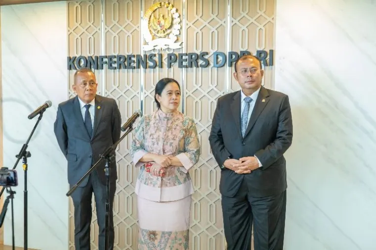 Ketua DPR RI Puan Maharani memberikan keterangan pers usai Rapat Paripurna di Gedung DPR, Kompleks Parlemen, Jakarta. (Foto: Ist)