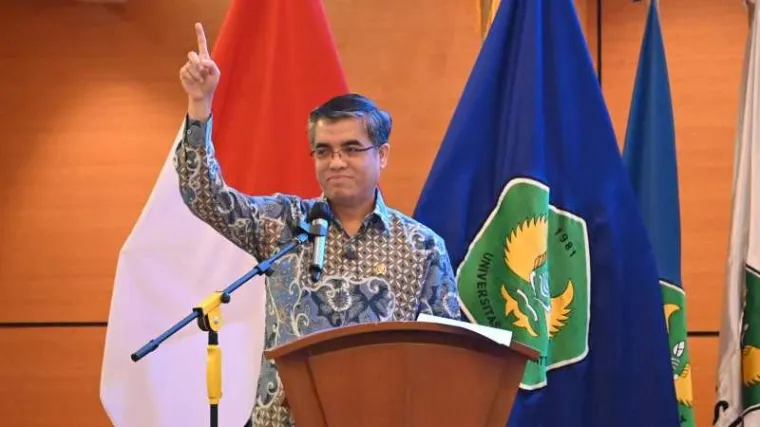 Kuliah Umum di UBH, Menaker Ajak Mahasiswa jadi Agen Perubahan di Era Digital