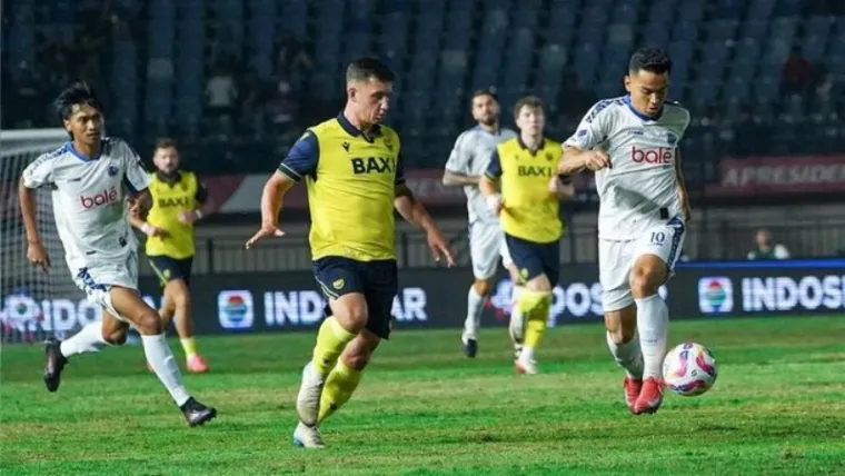 Hasil Piala Presiden 2025 antara Arema FC vs Oxford United. (Foto: Dok. Twitter/@AremafcOfficial)