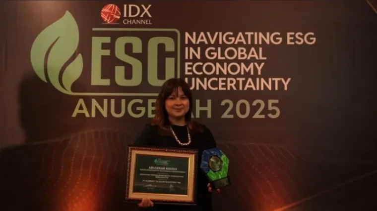 XLSMART meraih penghargaan di ajang IDX Channel Anugerah ESG 2025. (Ist)