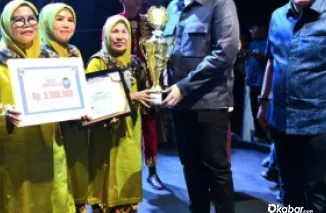 Wali Kota Padang, Fadly Amran, mengapresiasi Festival Seni Budaya yang berlangsung meriah di Lapangan Apeksi, Komplek Balai Kota Padang. (Ist)