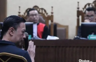 Mantan Mendag, Thomas Trikasih Lembong (Tom Lembong) menjalani sidang di Pengadilan Tipikor, Kamis (6/3/2025). (Bloomberg Technoz/Andrean Kristianto)