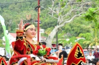 Salah satu arak-arakan di Karnaval Kota Tua Padang yang menjadi rangkaian Hari Jadi Kota Padang ke-356.