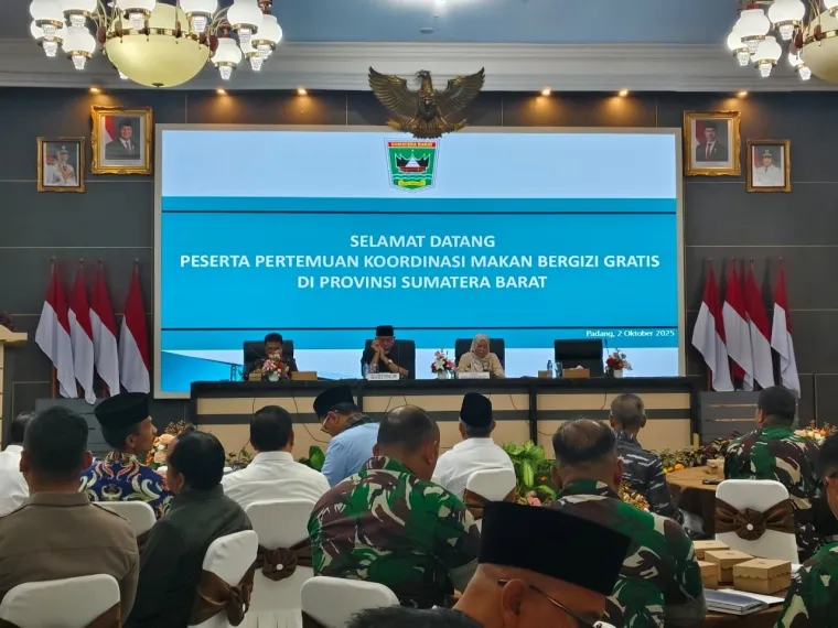 Gubernur Mahyeldi Tekankan Standarisasi dalam Penyelenggaraan Program MBG di Sumbar
