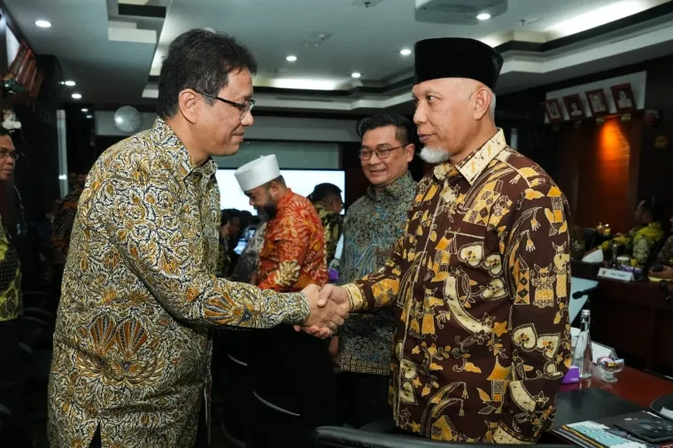 Pemprov Sumbar Dorong Pemerintah Pusat Ambil Alih Pembayaran Gaji ASN di Tengah Pengurangan Dana Transfer ke Daerah