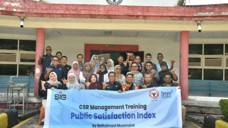 PT Semen Padang Latih LCO Ukur Kepuasan Masyarakat