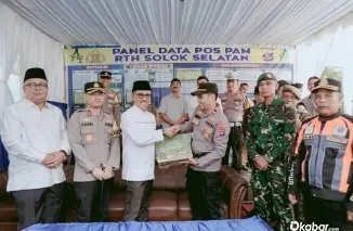 Bupati Solok Selatan H. Khairunas saat meninjau Pos Pengamanan Lebaran di kawasan RTH Padang Aro bersama Forkopimda untuk memastikan kesiapan pengamanan arus mudik Idul Fitri 1447 H, Jumat (20/3/2026). (Foto: Ist)
