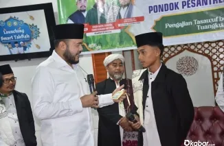 Wali Kota Padang Fadly Amran meresmikan Pondok Belajar Santri dan meluncurkan Program Smart Tahfiz di Pondok Pesantren Nurul Yaqin Al-Huffaz, Bungus Teluk Kabung. (Foto: Ist)