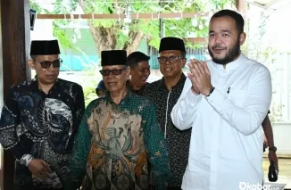 Wali Kota Padang Fadly Amran menghadiri Halal Bihalal IKS di Warung Komar 9, Minggu (5/4/2026). (Foto: Ist)