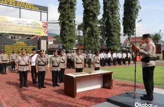 Kapolres Pasaman AKBP Muhammad Agus Hidayat memimpin upacara serah terima jabatan (Sertijab) Wakapolres, Kabag Ren, dan Kapolsek di Lapangan Apel Sanika Satya Wada Mapolres Pasaman, Senin (18/5/2026). (Foto: Ist)