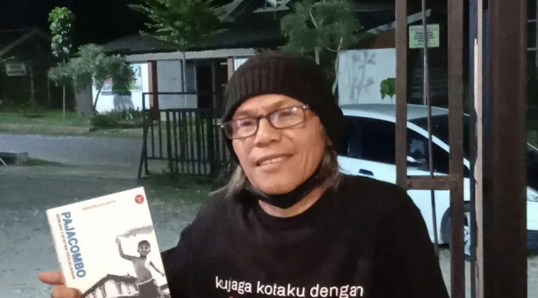 Obituari Iyut Fitra: Dari Derit Sepeda Reseng hingga Jejak Motor Leprechaun