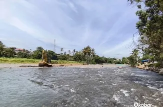 PT Nindya Karya menegaskan konstruksi bronjong di Sungai Batang Air Dingin, kawasan wisata Lubuk Minturun, Kota Padang.