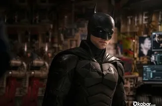 Robert Pattinson kembali mengenakan kostum Batman dalam uji coba kamera pertama film The Batman: Part II. (Foto: Ist)