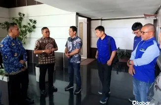 Wali Kota Bukittinggi Ramlan Nurmatias saat menerima silaturahmi Pengurus PWI Sumatera Barat dan PWI Bukittinggi di Balai Kota Bukittinggi, Jumat (17/7/2026). (Foto: Ist)