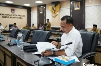 Anggota DPRD Sumbar Fraksi PKB Donizar menyampaikan pandangan terkait polemik jadwal Porprov XVI Sumbar 2026. (Foto: Ist)