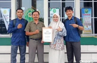Kuasa Hukum Yogi Gilang Arya, Romi Martianus, menyampaikan keterangan pers terkait perkara kliennya. (Foto: Ist)